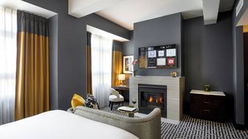 Room, 1 King Bed, Spa Tub, Fireplace | Egyptian cotton sheets, premium bedding, minibar, in-room safe