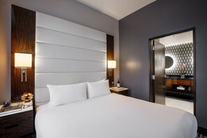 Egyptian cotton sheets, premium bedding, minibar, in-room safe