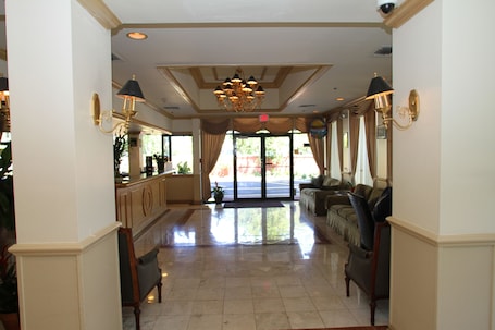 Interior entrance. Chateaubleau Hotel