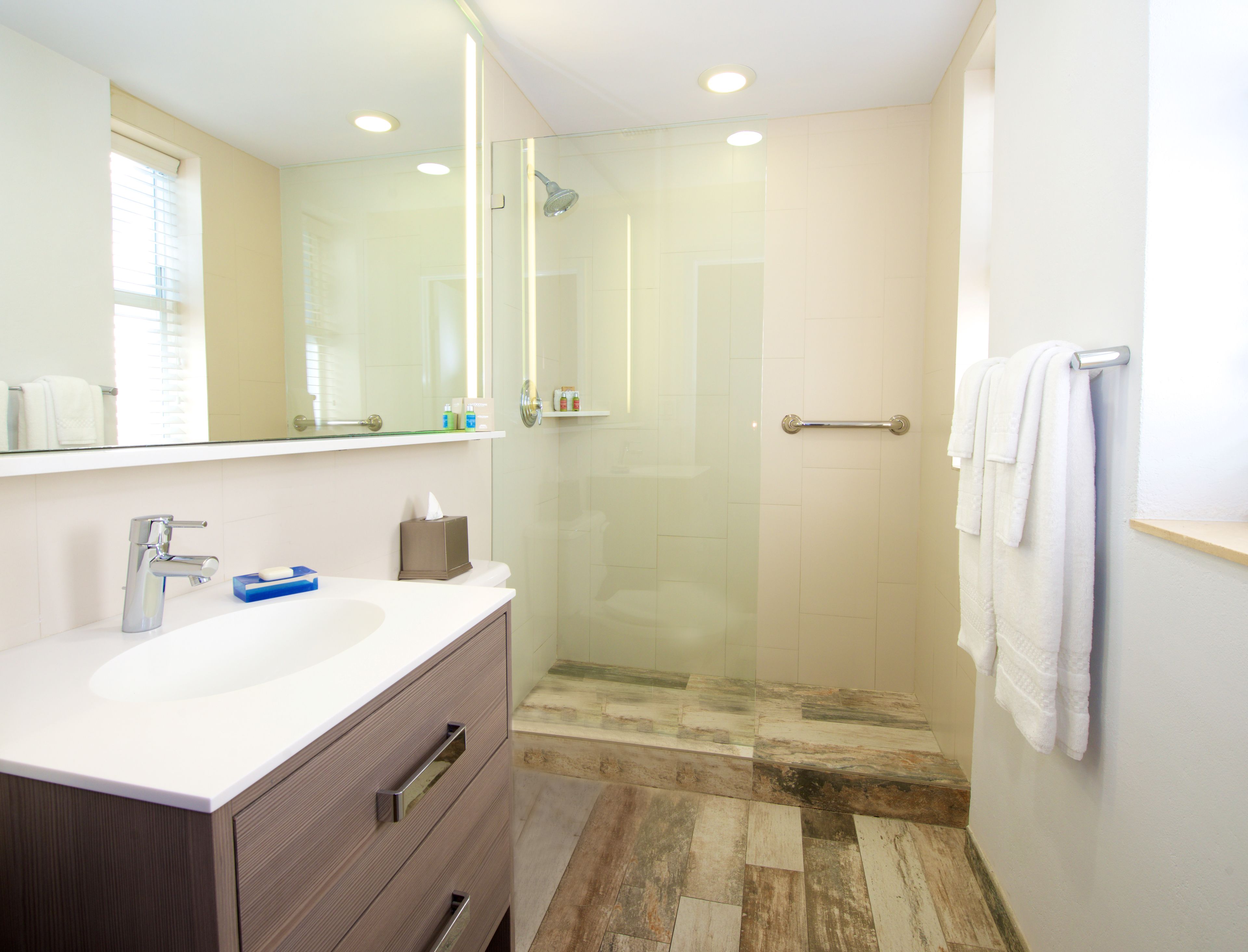 Photo - Blue Moon Hotel