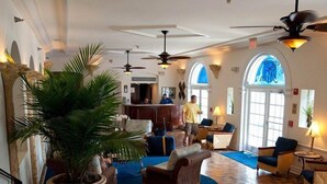 Interior - Blue Moon Hotel (Miami Beach)
