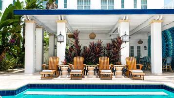 Indoor pool, outdoor pool