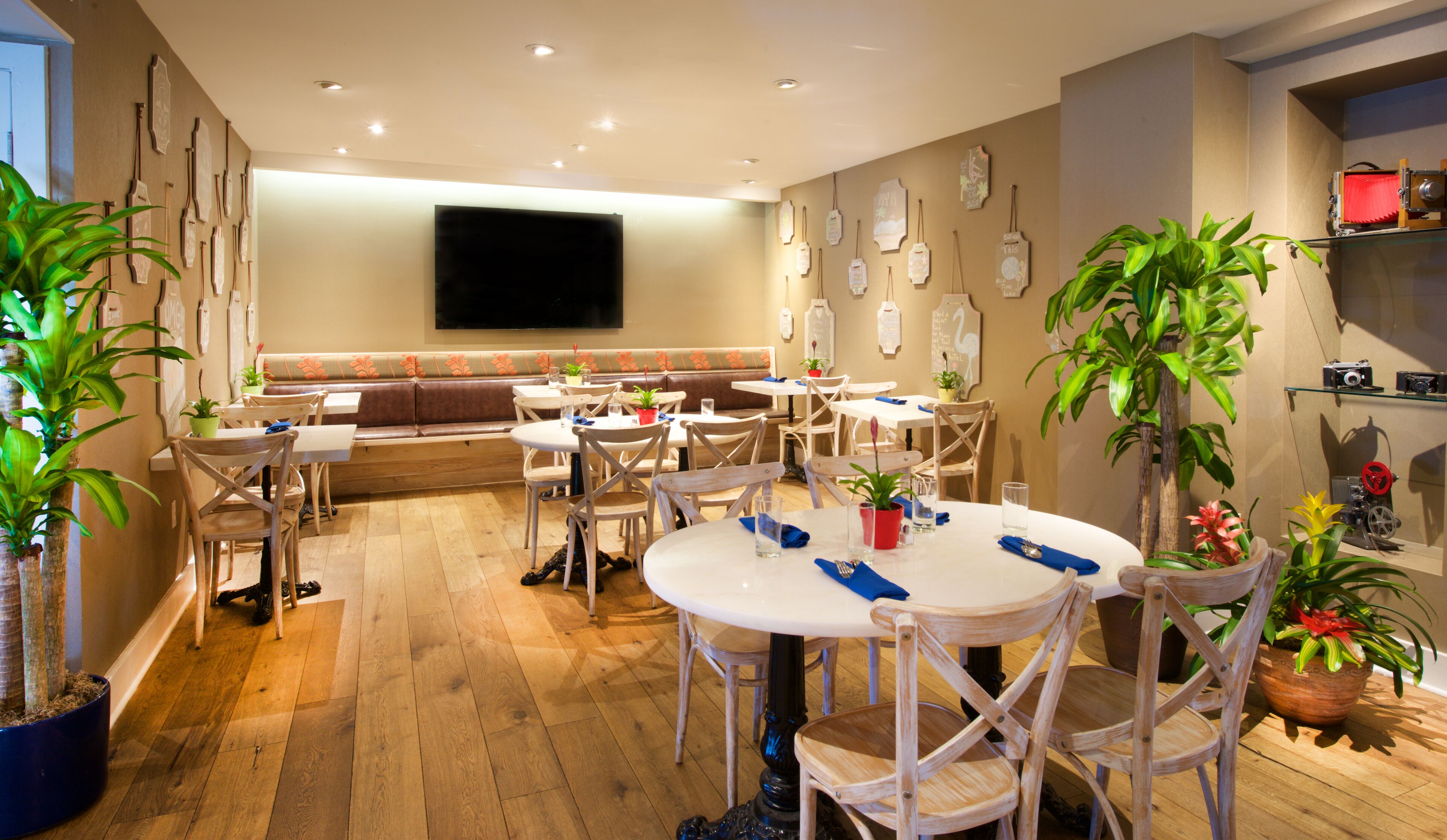 Photo - Blue Moon Hotel