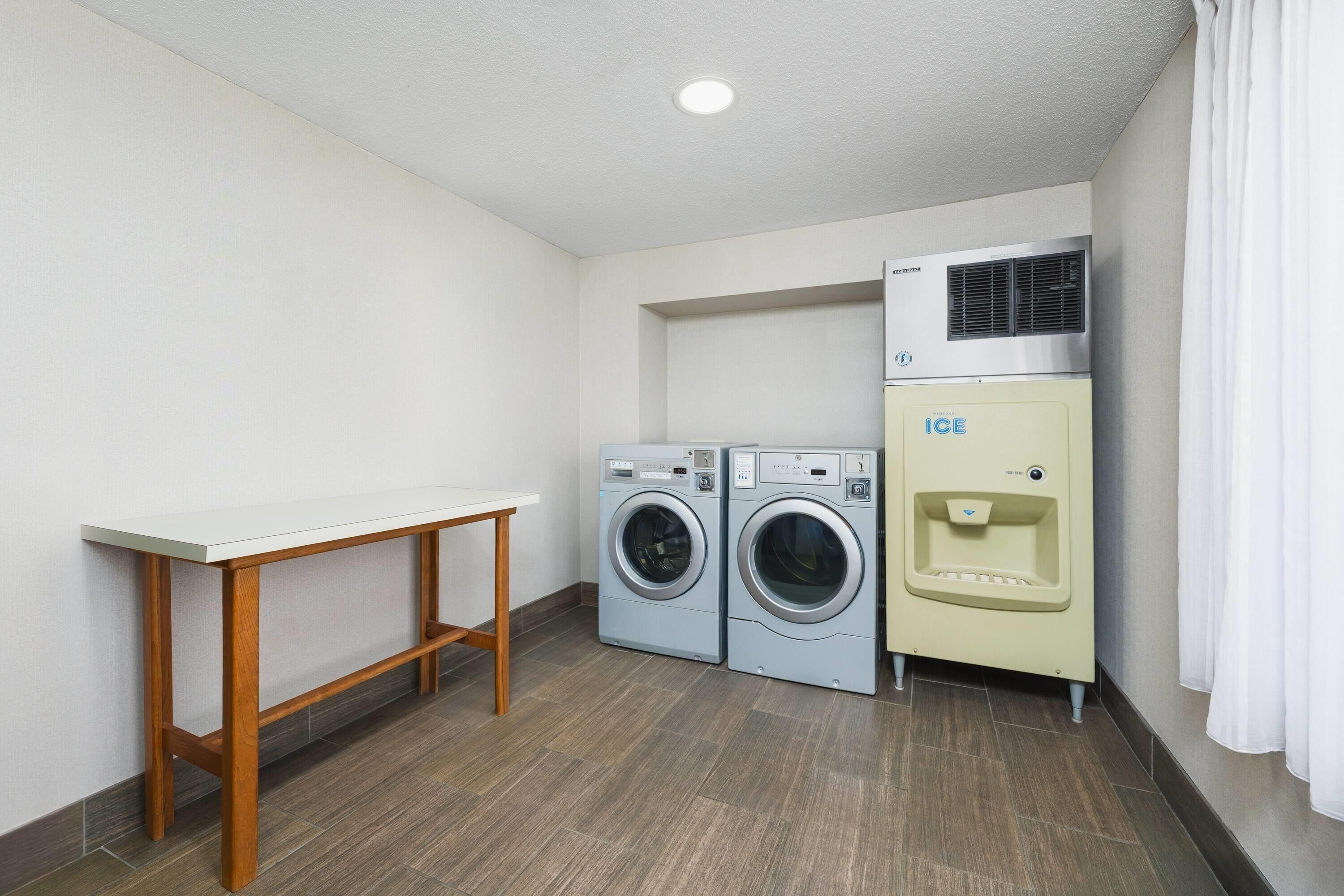 Ruang laundry