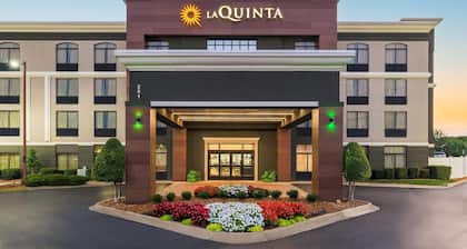 La Quinta Inn & Suites by Wyndham Clarksville