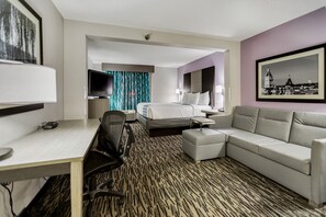 Habitación Deluxe, 1 cama King size, para no fumadores | Ropa de cama de alta calidad y escritorio
