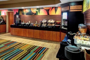 Tägliches inbegriffenes Frühstücksbuffet