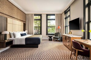 Room, 1 King Bed, Non Smoking | Premium bedding, pillow-top beds, in-room safe, desk