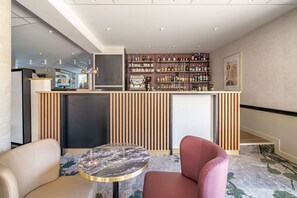 Bar (on property) - Brit Hotel Angers Parc Expo - L'Acropole (Verrières-en-Anjou)