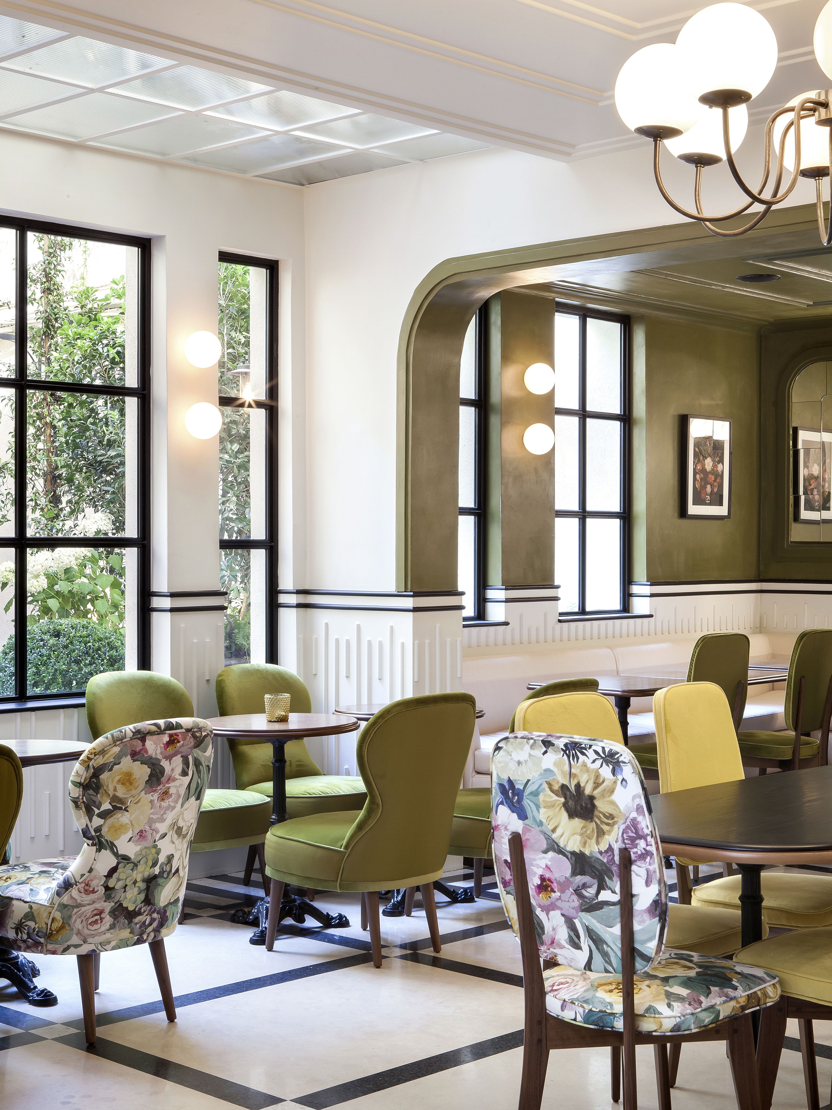 daily buffet breakfast (eur 18 per person)