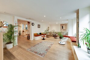Sala de estar en el lobby