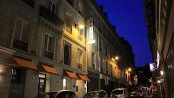 Façade de l’hébergement - soirée/nuit