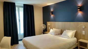 Superior-Doppelzimmer | Zimmersafe, Schreibtisch, kostenloses WLAN, Bettwäsche