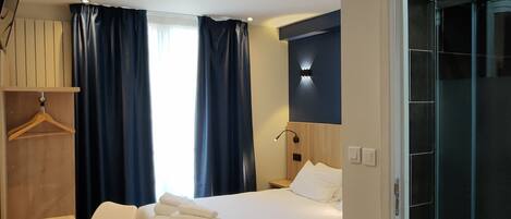 خزنة داخل الغرفة ومكتب وواي فاي مجانًا وملاءات أسرّة