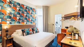 Superior Room, 1 Queen Bed, Non Smoking | Premium bedding, in-room safe, desk, blackout drapes