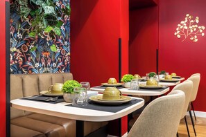Frukostbuffé varje dag mot avgift