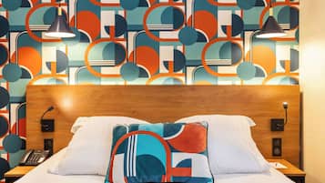 Habitación estándar, 1 cama doble, no fumadores | Ropa de cama de alta calidad, caja fuerte, escritorio y cortinas opacas