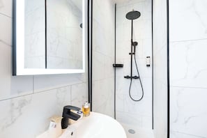 Hair dryer, towels - Best Western Metz Centre Gare (Metz)