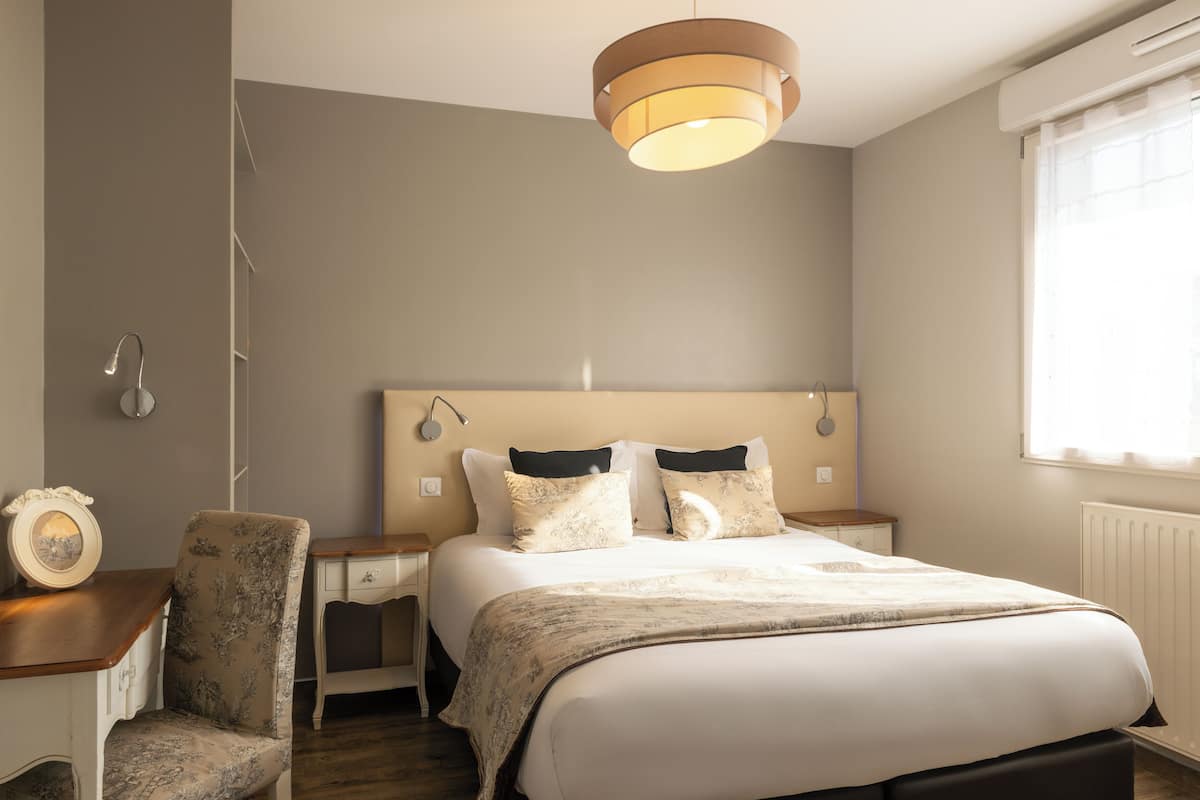 Comfort Double Room, City View | 1 bedroom, premium bedding, Select Comfort beds, in-room safe
