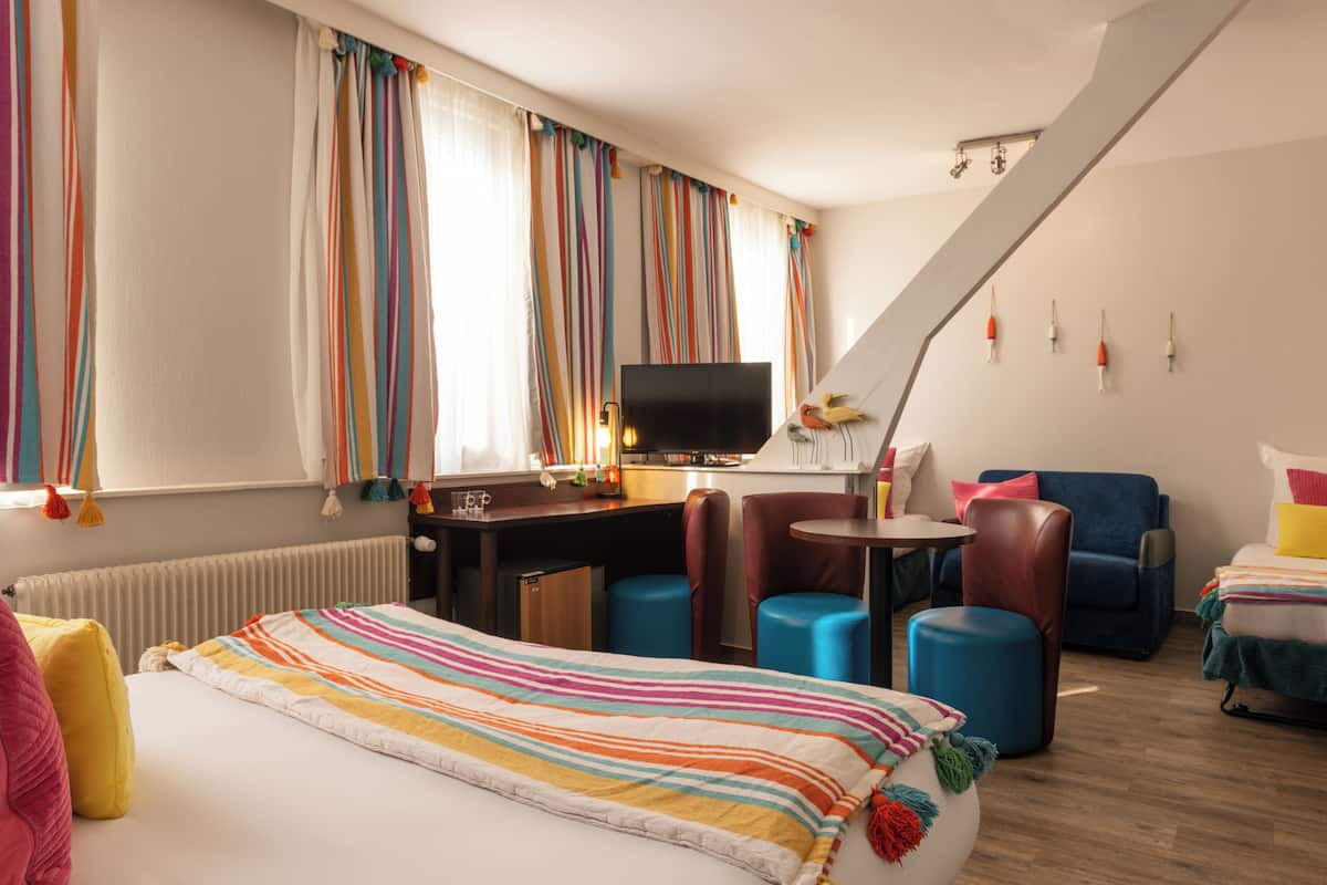 Family Room, City View | 1 bedroom, premium bedding, Select Comfort beds, in-room safe