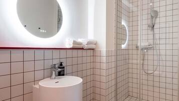 Standard Room, 1 Double Bed | Premium bedding, desk, laptop workspace, blackout drapes
