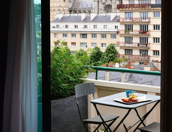 Standard Twin Room, 1 Single Bed, Balcony | Terrace/patio