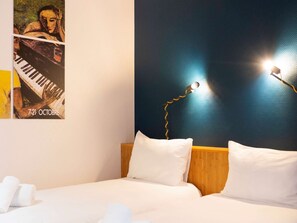 Standard Room, 2 Single Beds | Individually decorated, individually furnished, desk, iron/ironing board