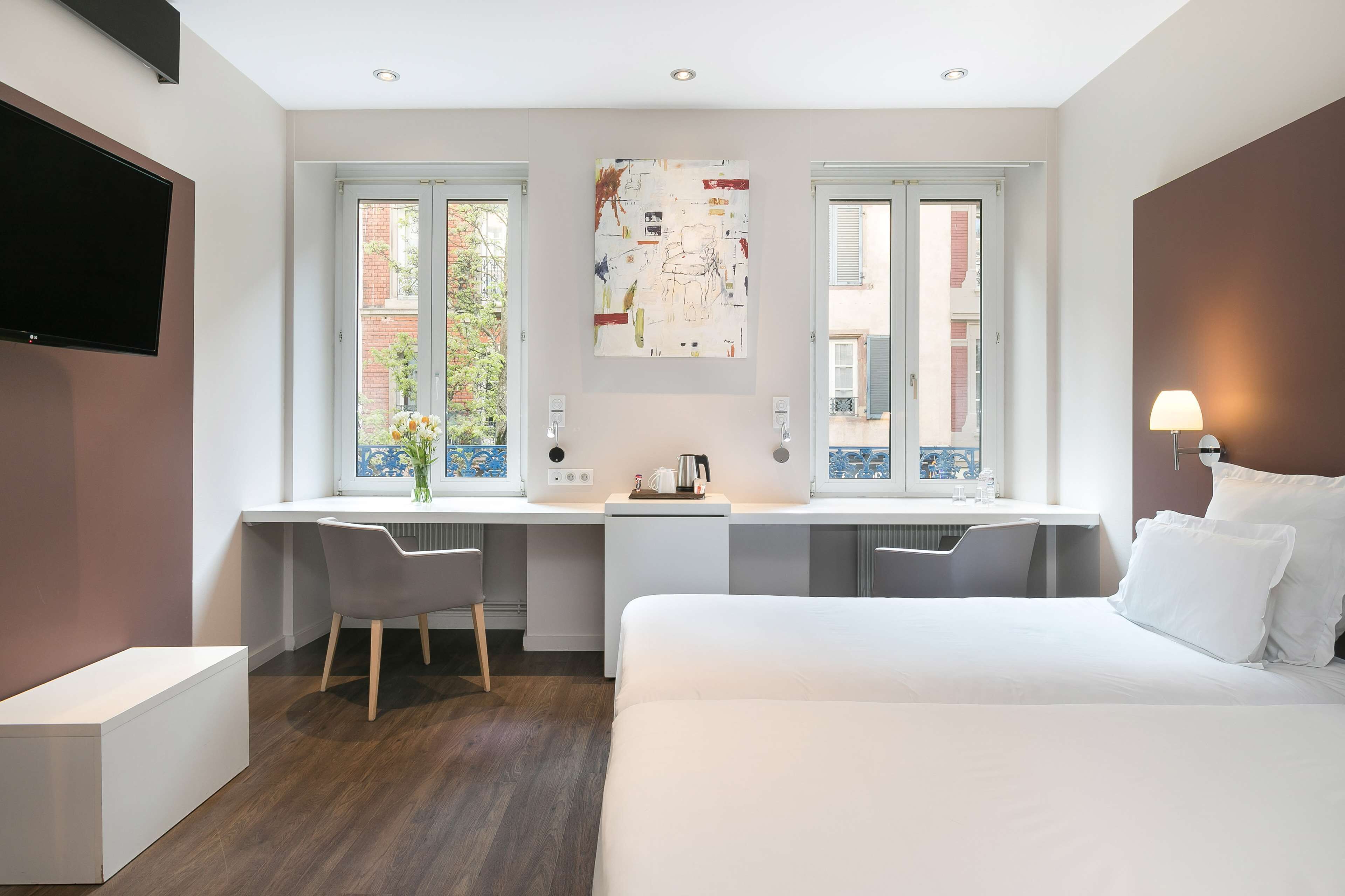 superior twin room | 1 bedroom, in-room safe, desk, soundproofing