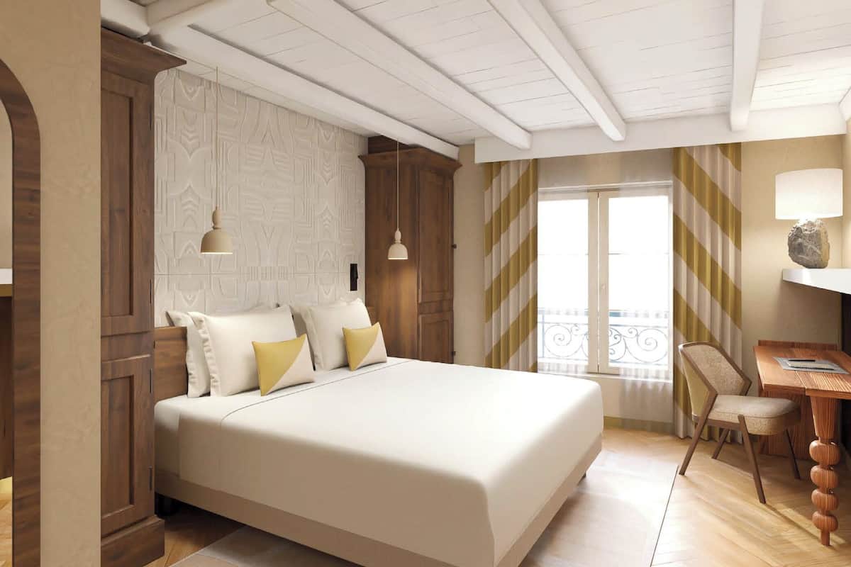 Superior Triple Room | In-room safe, desk, soundproofing, iron/ironing board (on request)