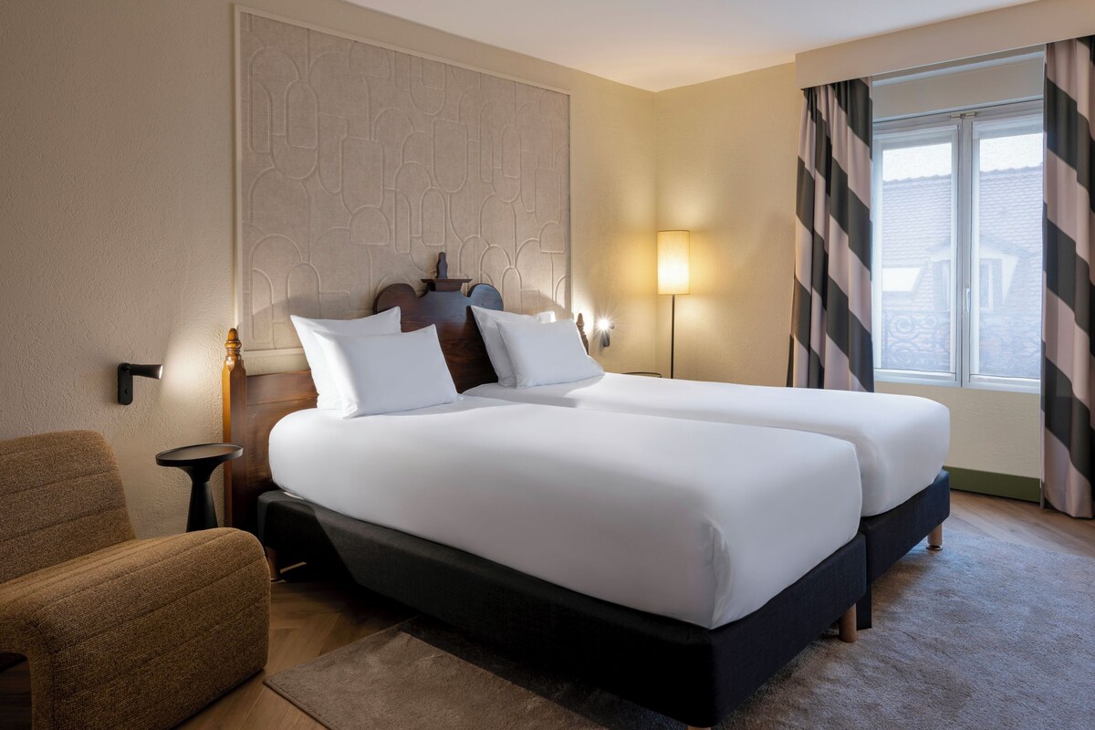 Superior Twin Room | In-room safe, desk, soundproofing, iron/ironing board (on request)