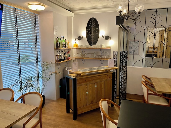 Bar (in der Unterkunft)