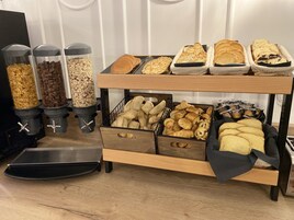 Daily buffet breakfast (EUR 14.50 per person)