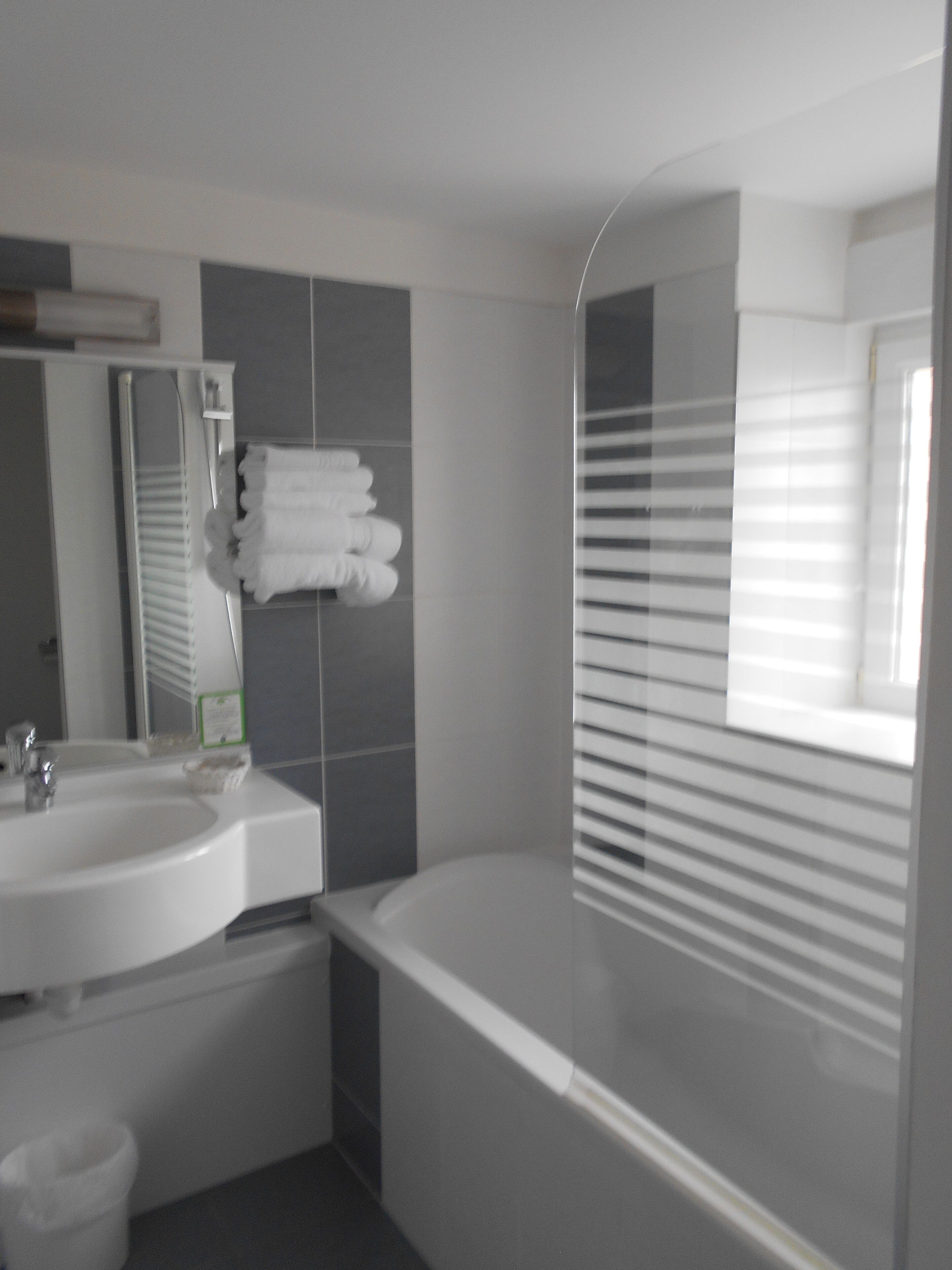 comfort twin room | bathroom | hair dryer, towels