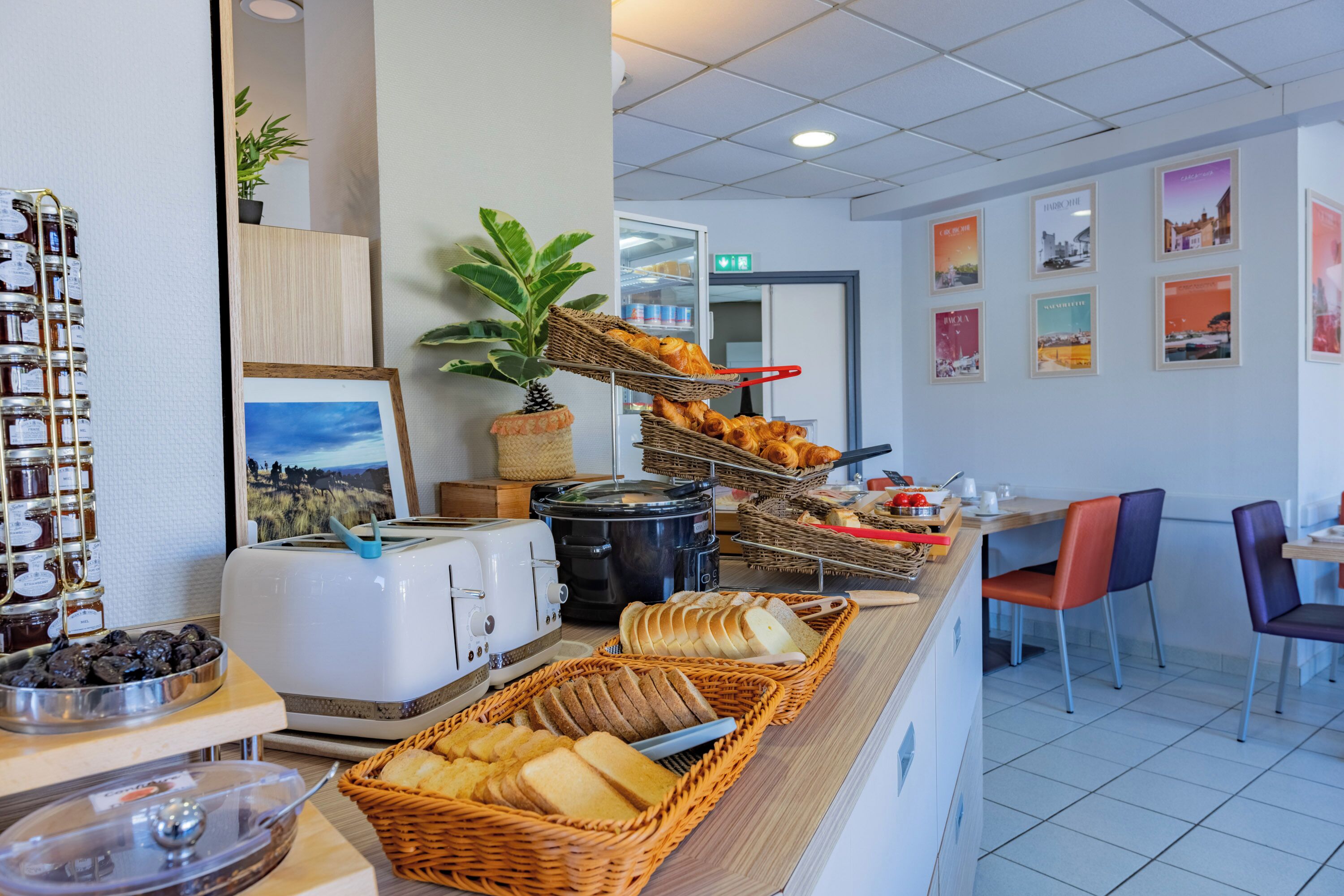 Desayuno buffet todos los días (con cargo)