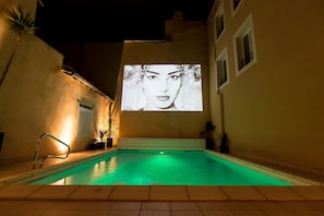 Outdoor pool, pool loungers