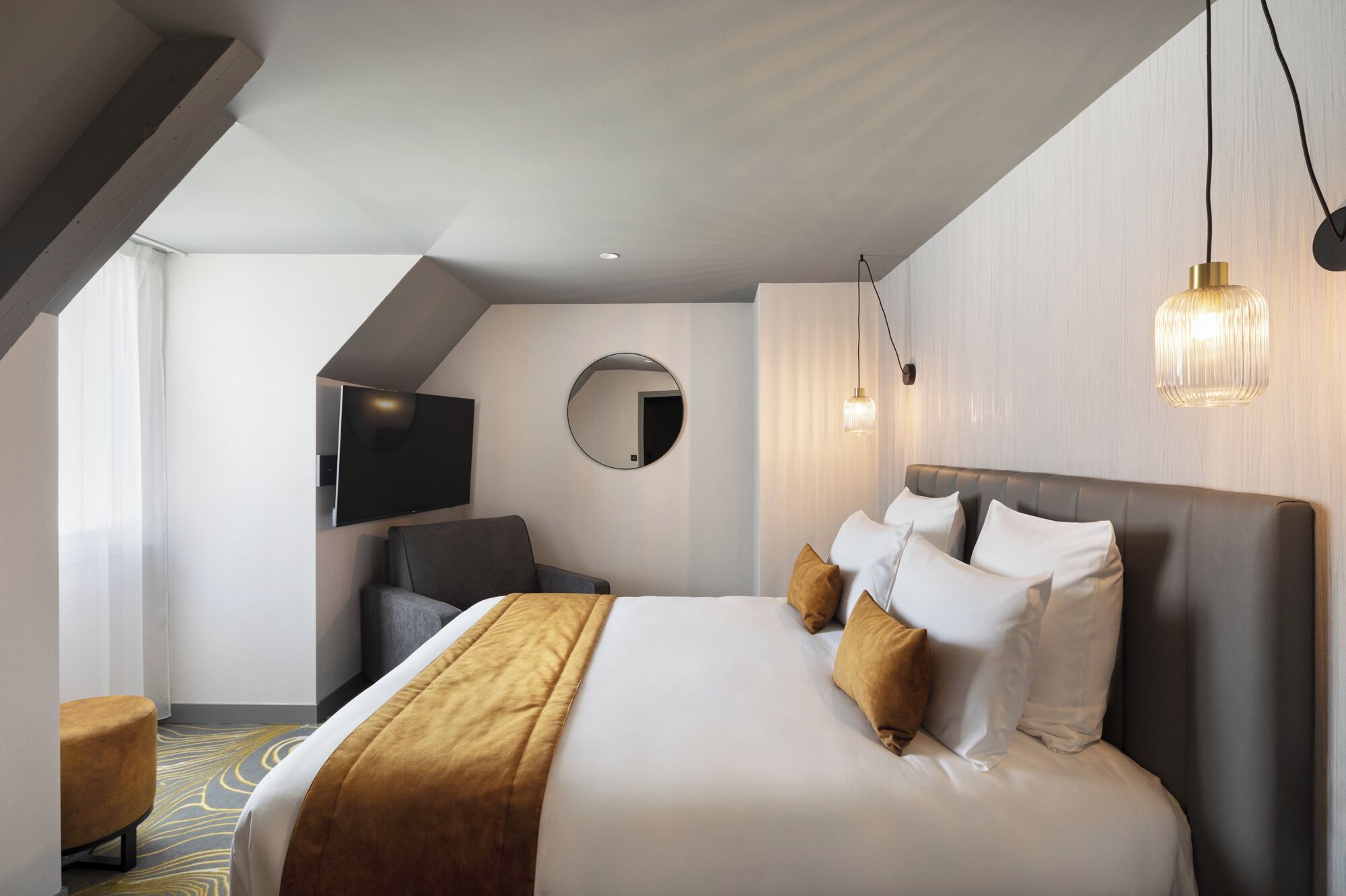 prestige double room | premium bedding, memory-foam beds, desk, soundproofing