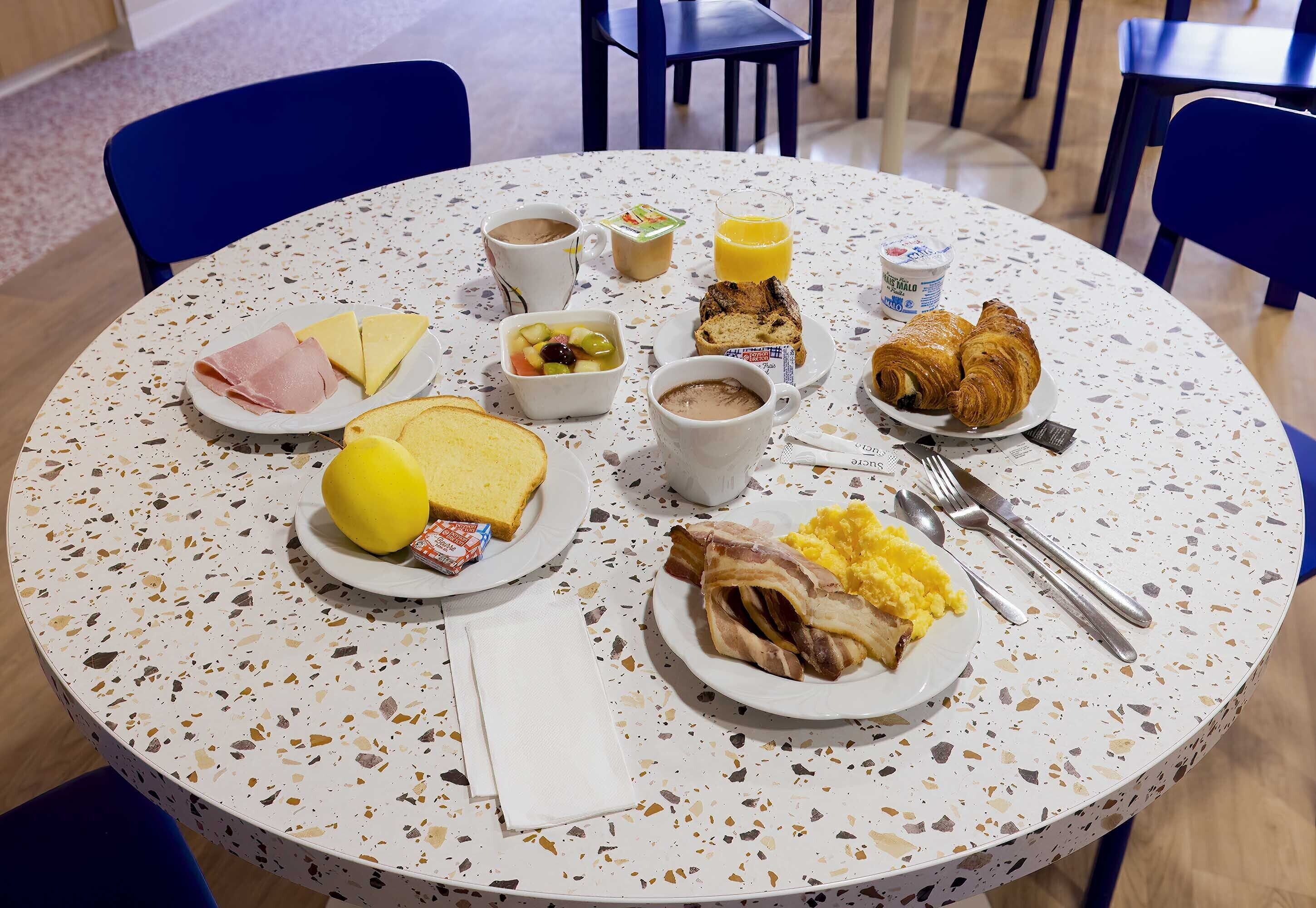 Daily buffet breakfast for a fee