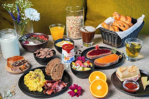 Daily buffet breakfast for a fee