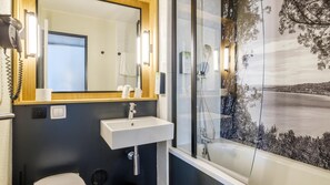 Douche à « effet pluie », articles de toilette écologiques