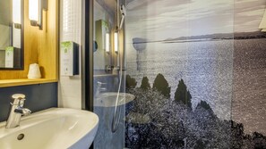 Brusehoved med spredningseffekt, miljøvenlige toiletartikler, hårtørrer