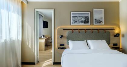 Campanile PRIME - Nice Airport