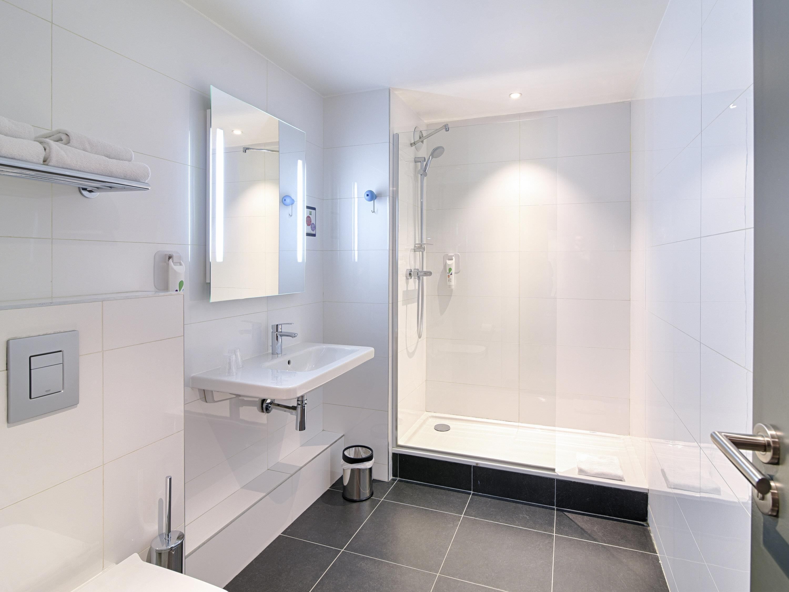 standard suite, 2 double beds, connecting rooms | desk, blackout curtains, soundproofing, iron/ironing board