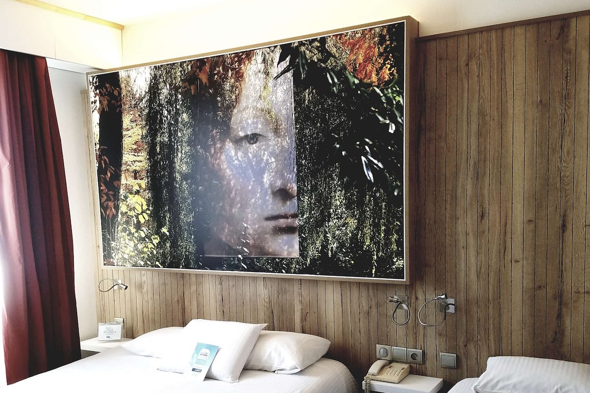 premium bedding, in-room safe, desk, soundproofing