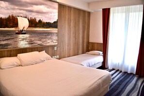 Premium bedding, in-room safe, desk, soundproofing - Kyriad - Tours Centre (Tours)