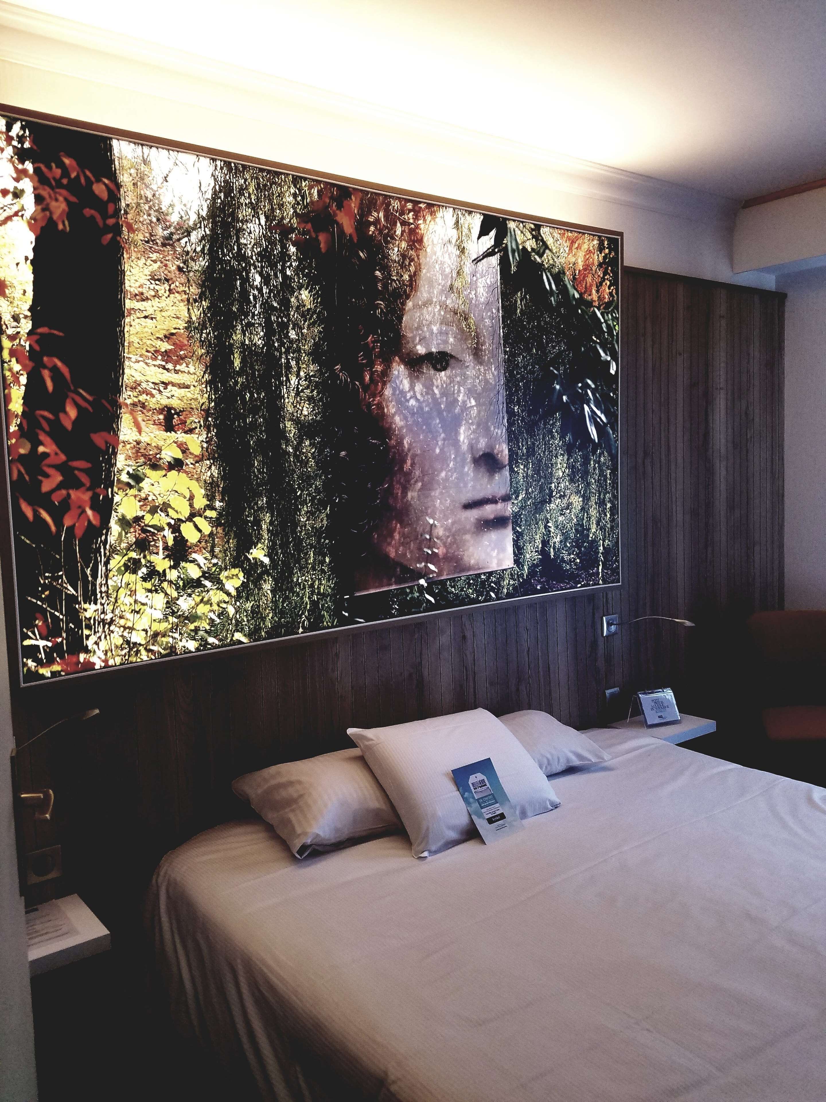 premium bedding, in-room safe, desk, soundproofing