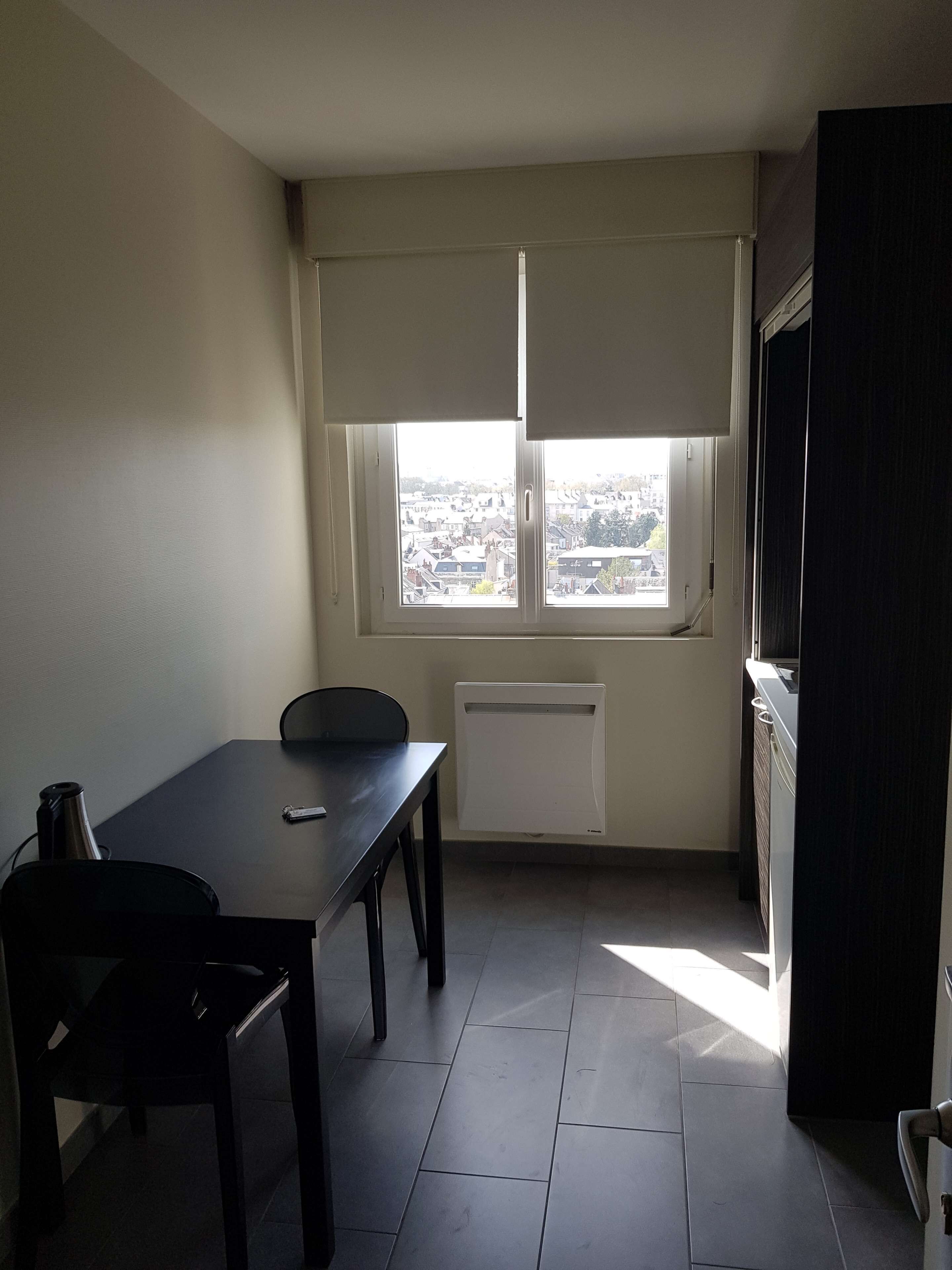 coffee/tea maker, electric kettle, eco-friendly cleaning products