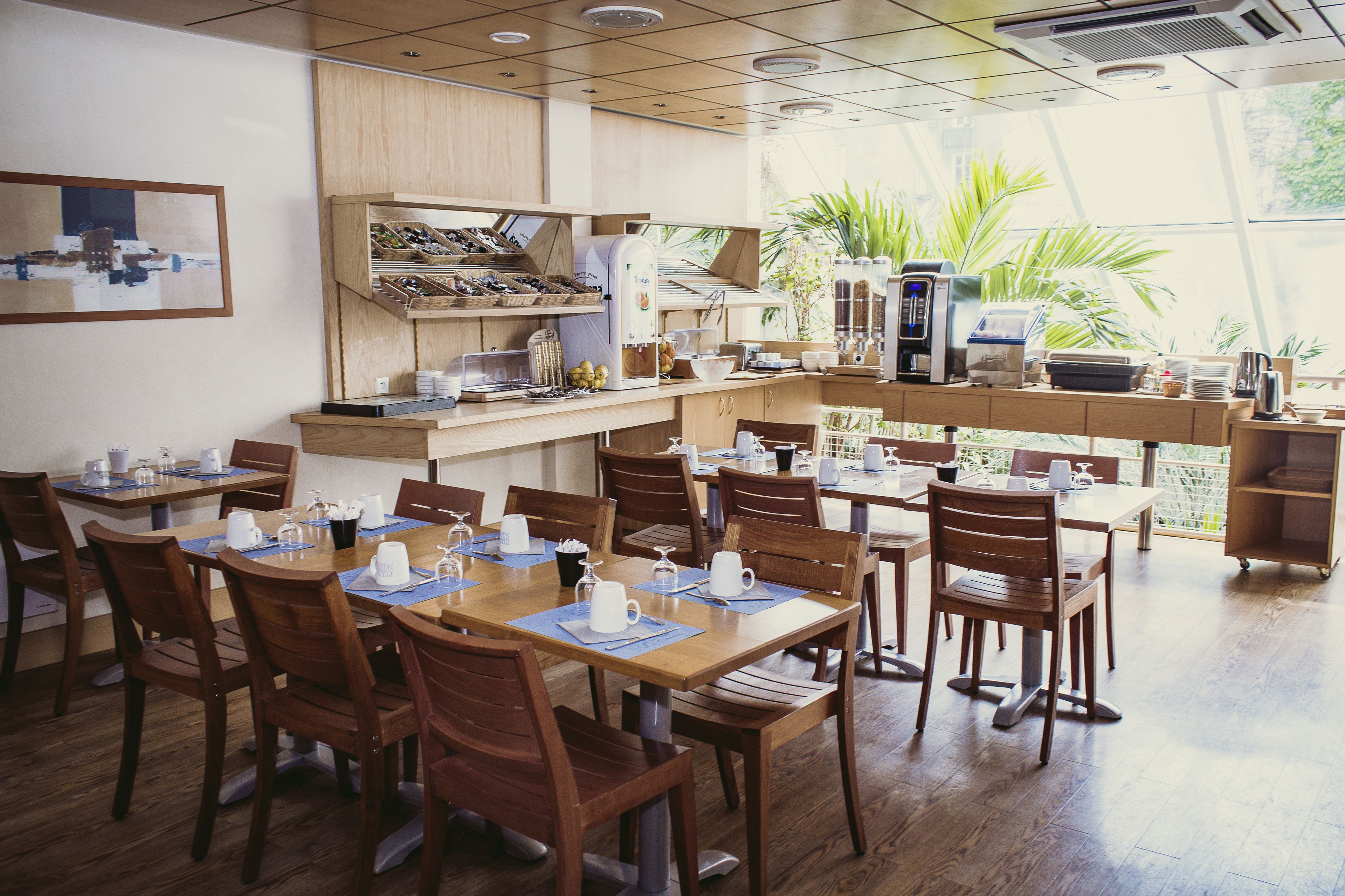 daily buffet breakfast (eur 12.9 per person)