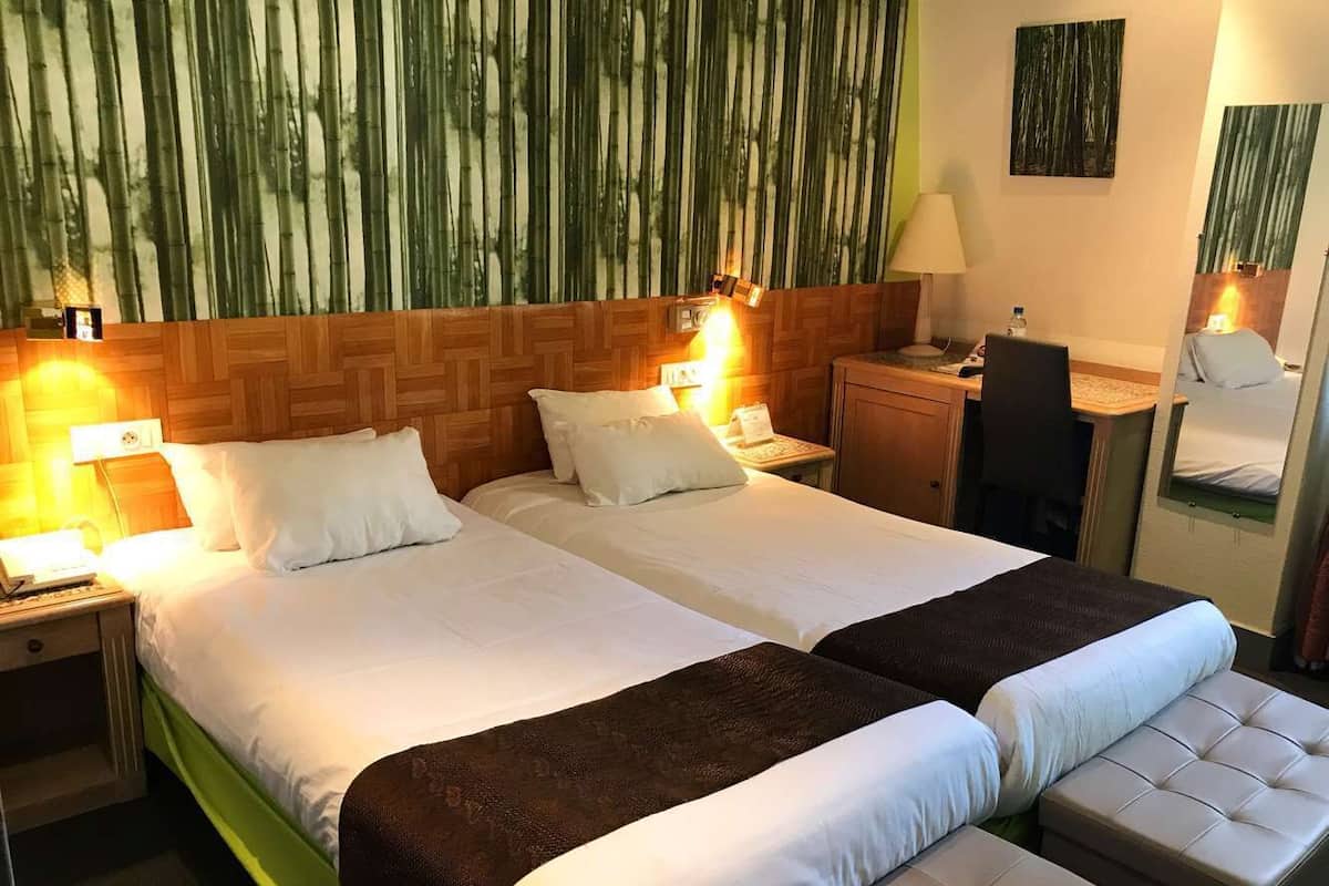 Standard Twin Room, 2 Katil Bujang (Single) | Gebar bulu kapas, busa memori, dihias secara berasingan