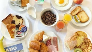 Café da manhã com buffet diário (EUR 13 por pessoa)