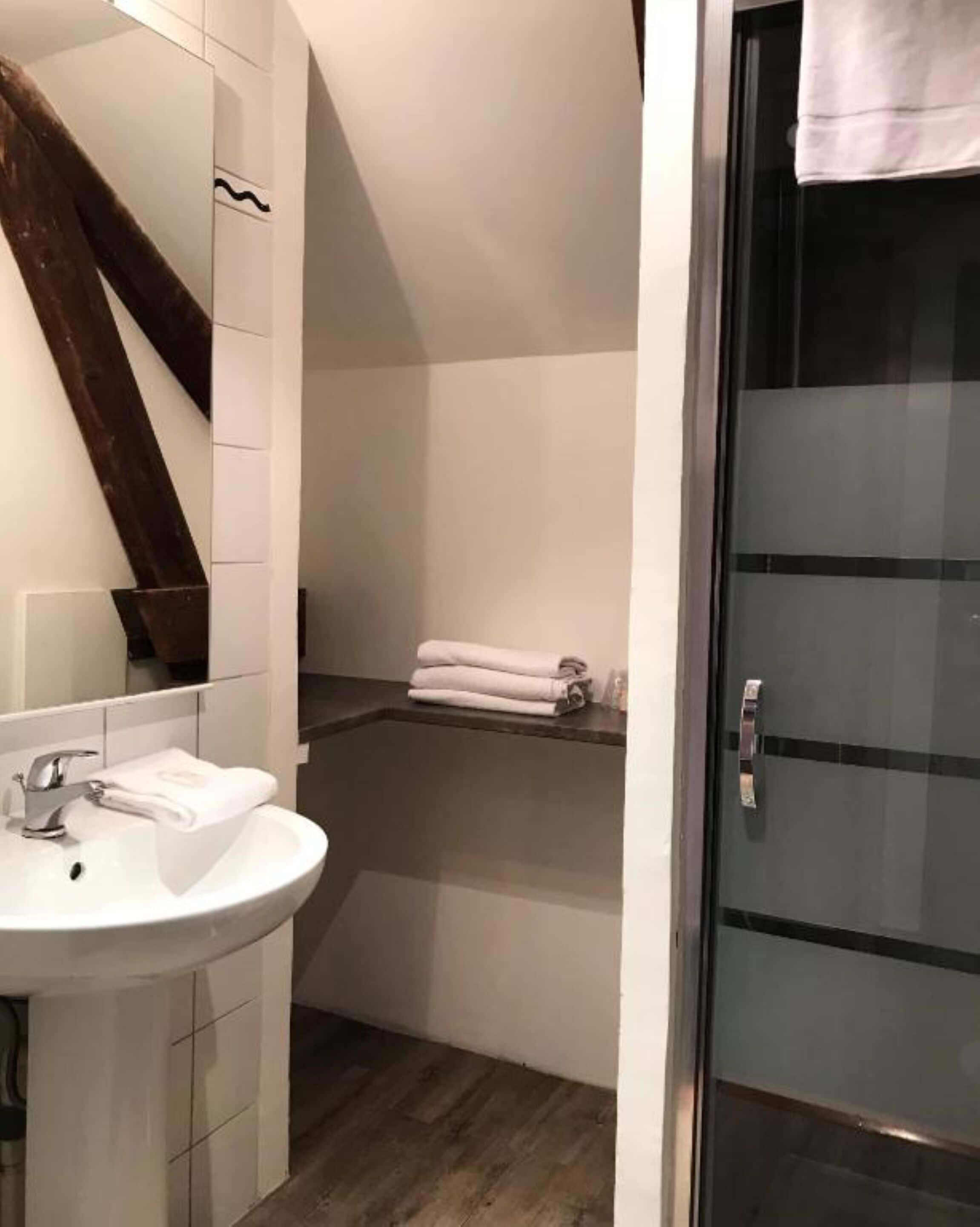 Foto - Brit Hotel Aux Sacres Reims, Centre Historique